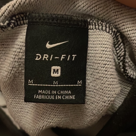 Nike Crop Top - Picture 5 of 5